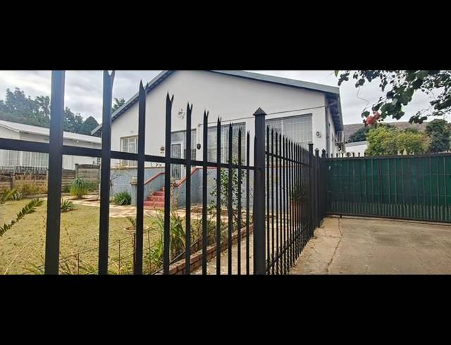 3 BEDROOM HOUSE FOR SALE IN MOUNTAIN VIEW